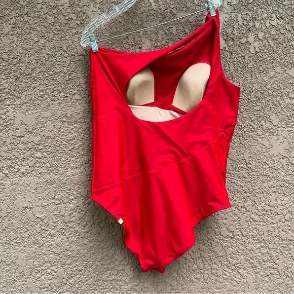 Summersalt Ruched Sidestroke‎ - Picture 7 of 17